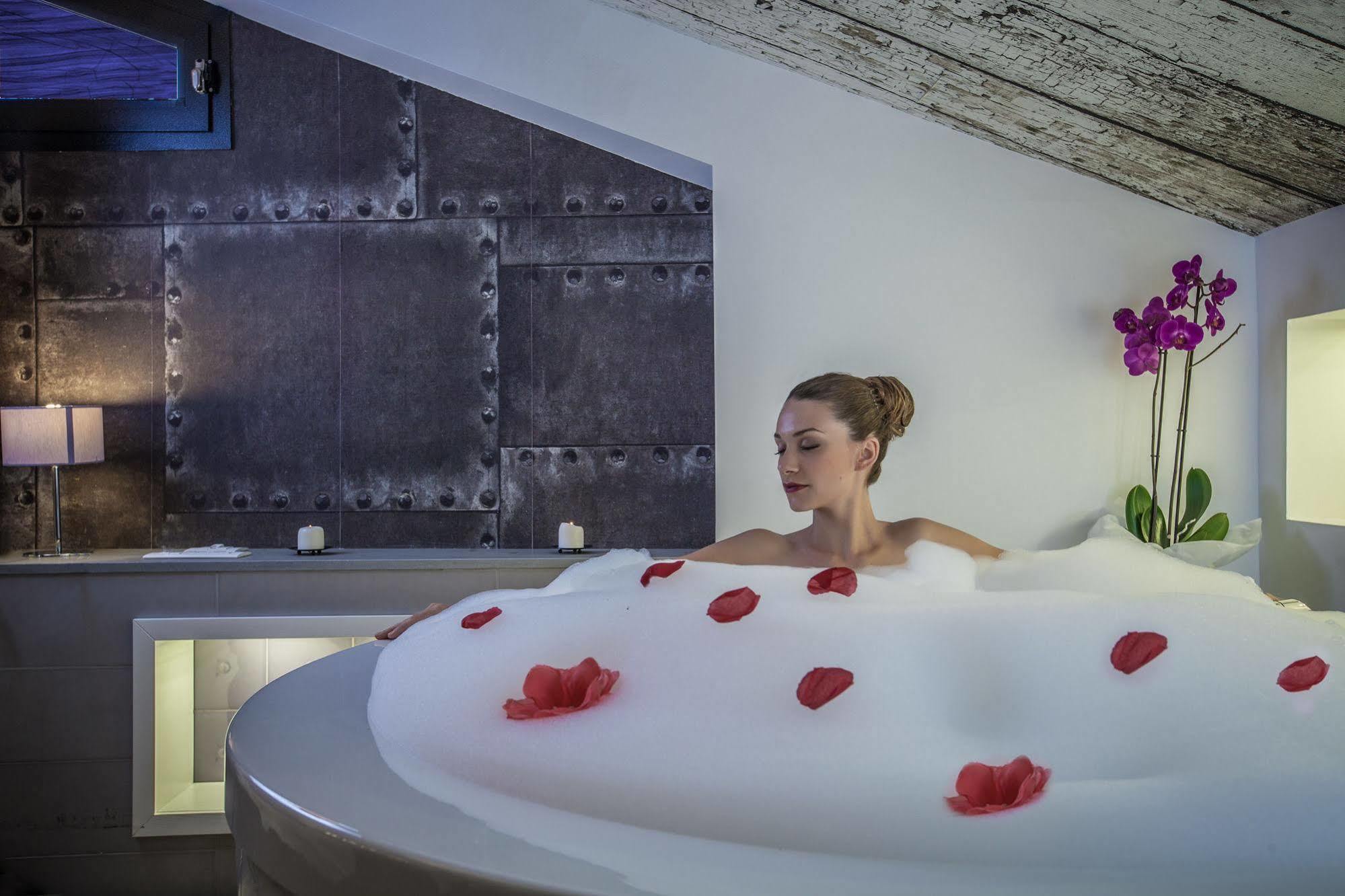 Emphasis Suites & Rooms Cagliari Eksteriør bilde
