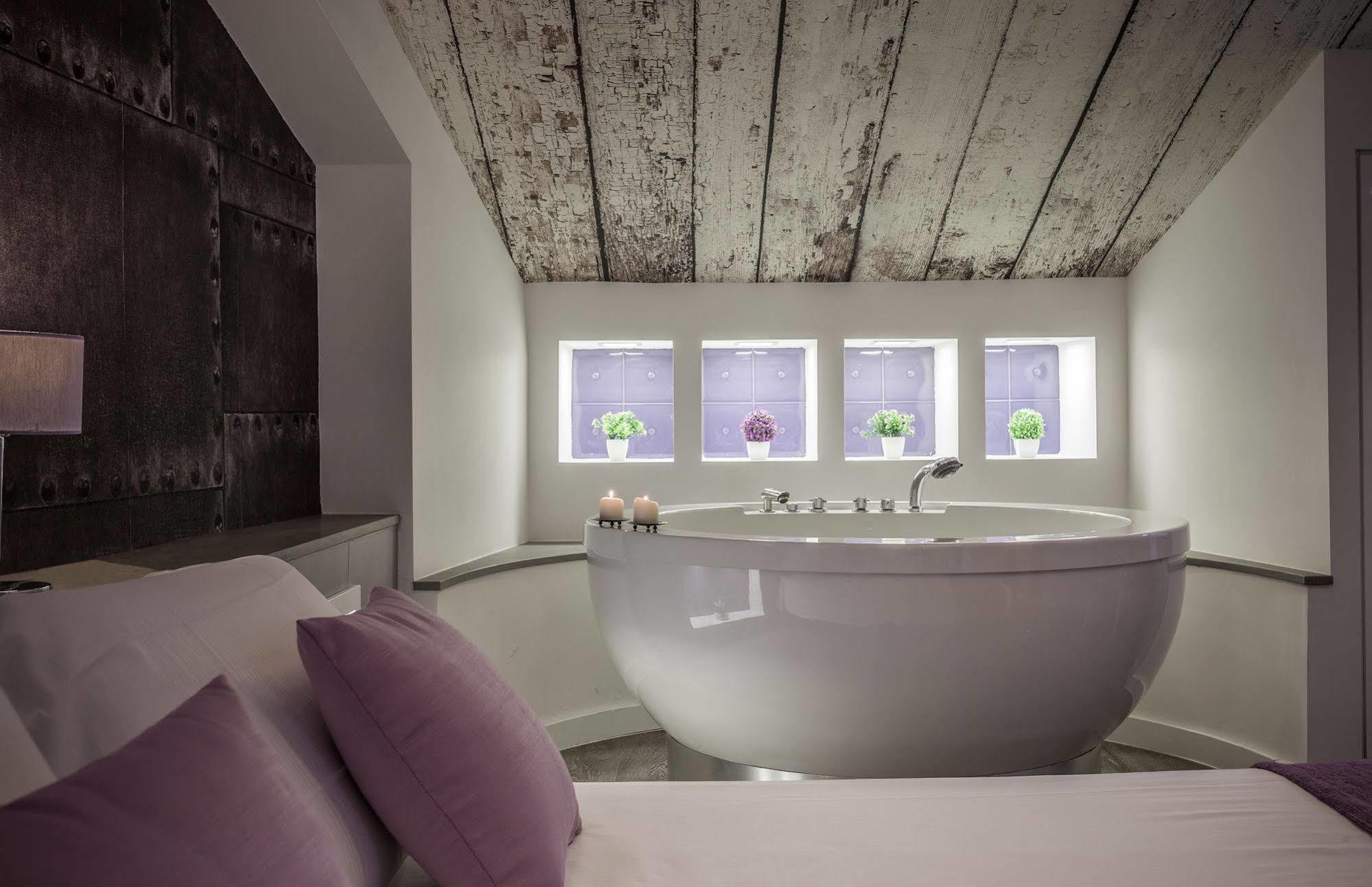 Emphasis Suites & Rooms Cagliari Eksteriør bilde